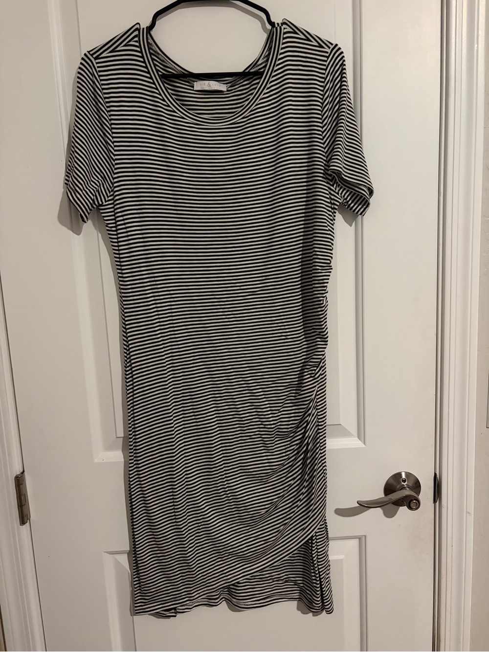 Nic & Lulu Large  Black & White Striped Midi T-Shirt Dress with Ruching